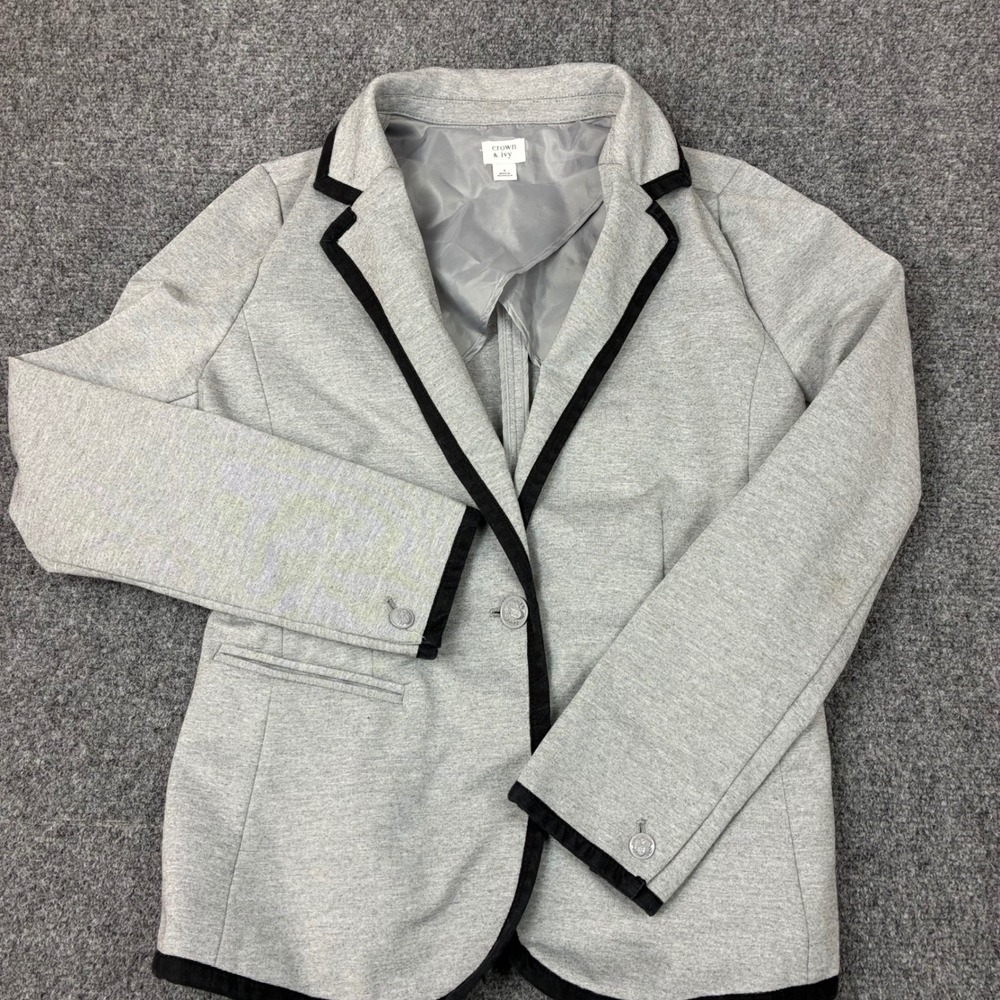 Crown & Ivy Womens Size 4 Gray Knit Blazer Black Trim Crest Button